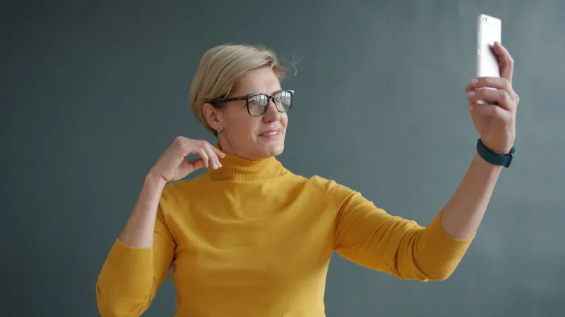 Stop Shrinking Yourself for the Swipe: How Playing It 'Safe' on Dating Apps Is Setting You Up to Fail